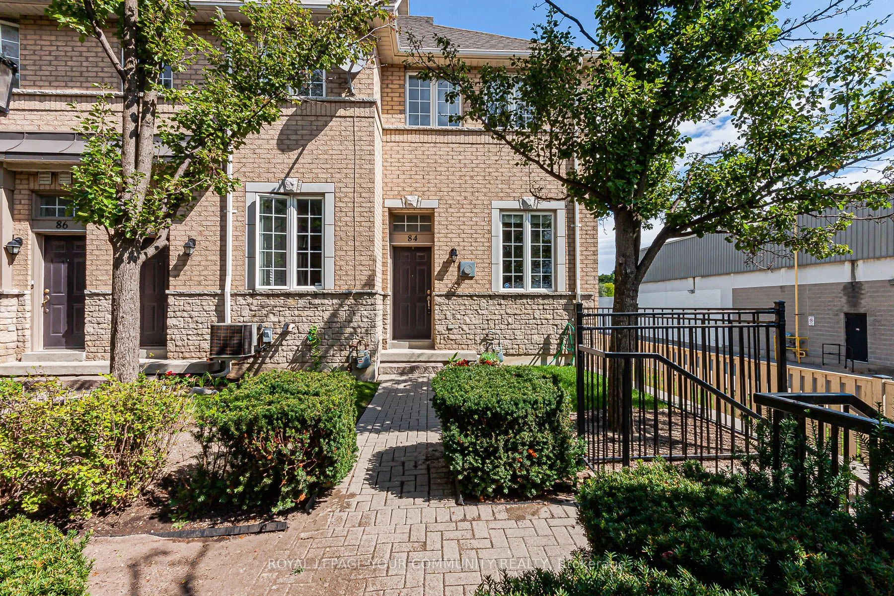 23 Observatory Lane 84, Richmond Hill, On L4c 0m7