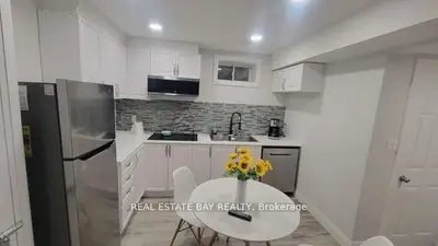 1441 Bassingthwaite Court Unit B, Innisfil, On L9s 0e1