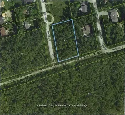 727 Rockaway Avenue, Georgina, On L0e 1s0