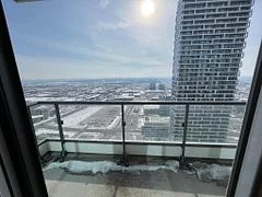 898 Portage Parkway 4703, Vaughan, On L4k 0j6