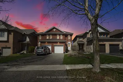 73 Widdifield Avenue, Newmarket, On L3x 1z5
