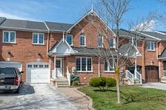 296 Marble Place, Newmarket, On L3x 2x9