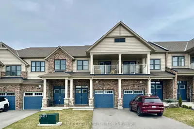 95 Alvin Pegg Drive, East Gwillimbury, ON L9N 0R7