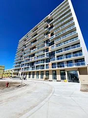 6 David Eyer Road 805, Richmond Hill, On L4s 0n5