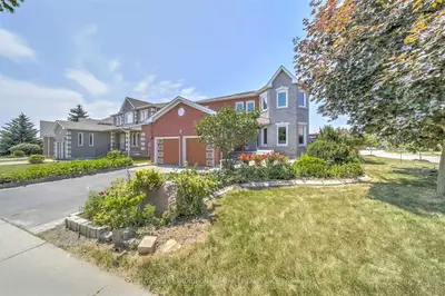 96 Shaftsbury Avenue, Richmond Hill, On L4c 0g4