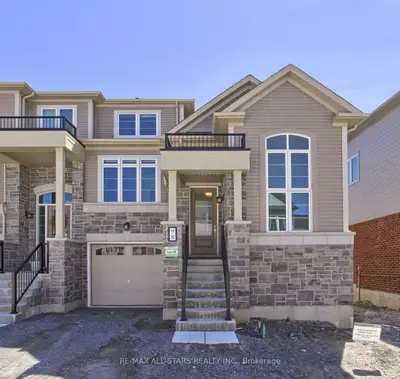 98 Lyall Stokes Circle, East Gwillimbury, On L0g 1m0