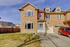 153 Wainscot Avenue, Newmarket, ON L3X 2X6