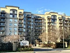 2 Maison Parc Court 114, Vaughan, On L4j 9k5