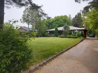 5146 Aurora Road, Whitchurch-stouffville, On L4a 7x4