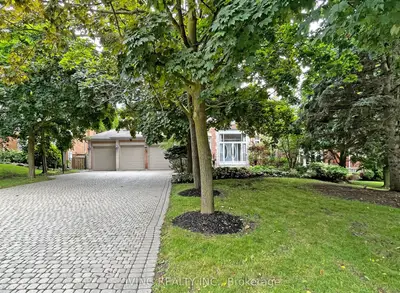 10 Old Park Lane, Richmond Hill, On L4b 2l8