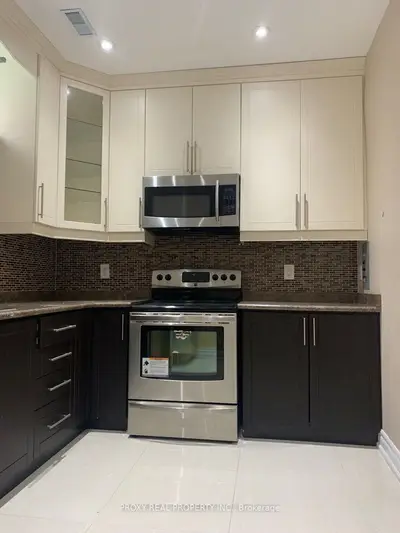 119 Leyburn Avenue Basment, Richmond Hill, On L4c 0j6