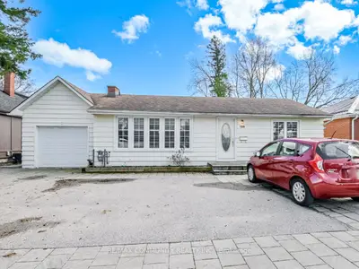738 Gorham Street, Newmarket, On L3y 1l6