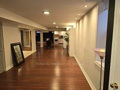 8 Crowling Court W, Richmond Hill, On L4e 3y6