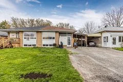 136 Longford Drive, Newmarket, ON L3Y 2Y5