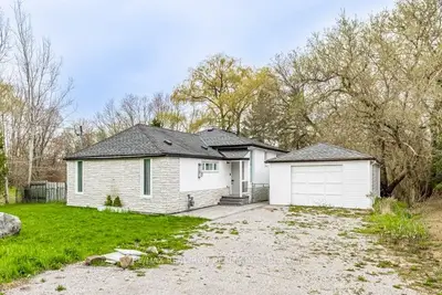 30 Bradford Street, East Gwillimbury, On L9n 1l6