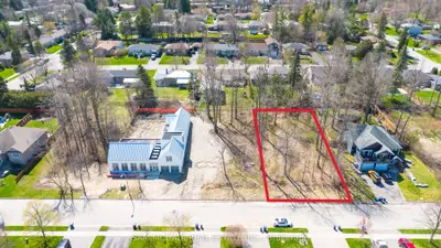 17 Gray Avenue, New Tecumseth, On L9r 1p3