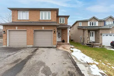 553 Carberry Street, Newmarket, On L3x 2a7