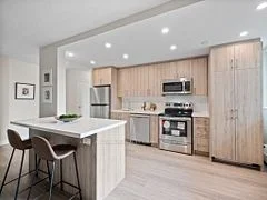 150 Colborne Avenue 402, Richmond Hill, ON L4C 2K1