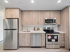 150 Colborne Avenue 102, Richmond Hill, On L4c 2k1