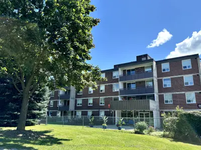 200 Holland Court 311, Bradford West Gwillimbury, On L3z 1r8