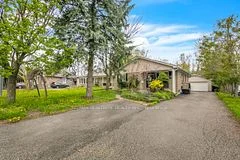 421 Taylor Mills Drive N, Richmond Hill, ON L4C 2V1
