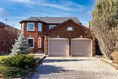 11 Ballard Crescent, Newmarket, ON L3X 1S3