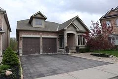 204 Roadhouse Boulevard, Newmarket, ON L3X 3K6