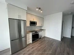 95 Oneida Crescent 912, Richmond Hill, ON L4B 0H5