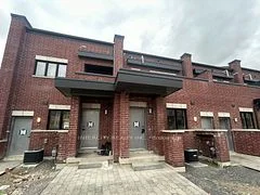 220 Dissette Street 108r, Bradford West Gwillimbury, On L3z 3g8