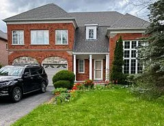 979 Creebridge Crescent, Newmarket, On L3x 1n9
