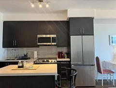 95 Oneida Crescent 1811, Richmond Hill, ON L4B 0H5