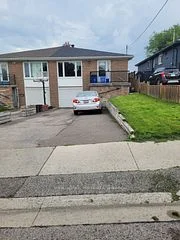 717 Sunnypoint Drive, Newmarket, ON L3Y 2Z7