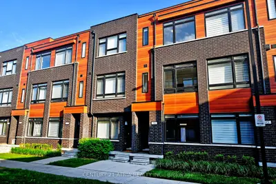 370 D Red Maple Road 96, Richmond Hill, On L4c 6p5
