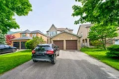 50 Foxtail Ridge W/O, Newmarket, ON L3X 1Z6