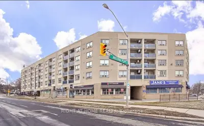 160 Wellington Street E 517, Aurora, On L4g 1j3
