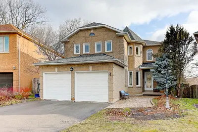 40 Red Rock Drive, Richmond Hill, On L4c 0e4