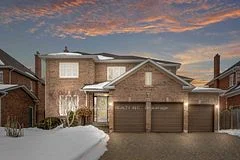 909 Damascus Court, Newmarket, On L3x 1l1