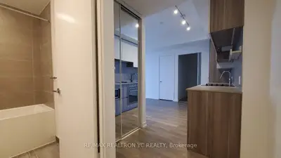 898 Portage Parkway 2612, Vaughan, On L4k 0j6