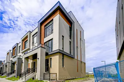 7 Steckley House Lane 601, Richmond Hill, On L4s 0n1