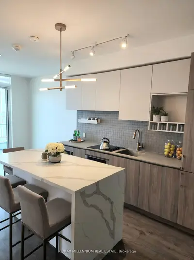 950 Portage Parkway 3503, Vaughan, On L4k 0j7
