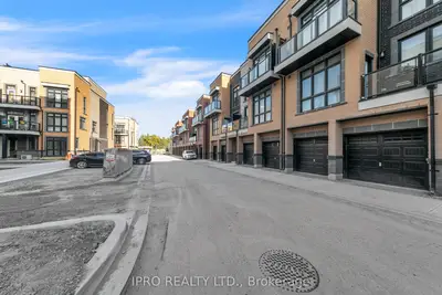 9 Phelps Lane 275, Richmond Hill, On L4e 4h1