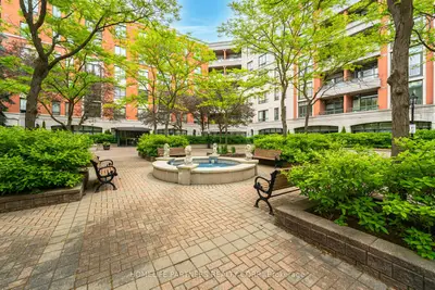 53 Woodbridge Avenue 301, Vaughan, On L4l 9k9
