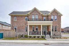 166 Harding Park Street, Newmarket, ON L3Y 0E4