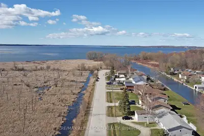 33 Bruce Street, Georgina, On L4p 1k4