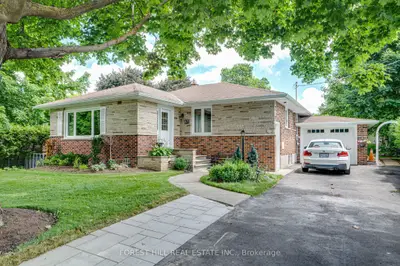 57 Roxborough Road, Newmarket, On L3y 3k8