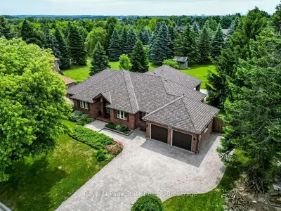 Detached in King