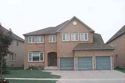 215 Boake Trail, Richmond Hill, On L4b 3z6