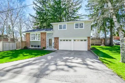70 Burkholder Street, Whitchurch-stouffville, On L4a 4j7