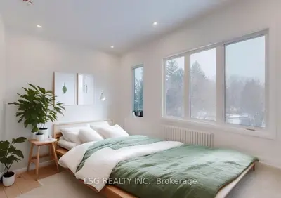 33 Persica Street, Richmond Hill, On L4e 1l3