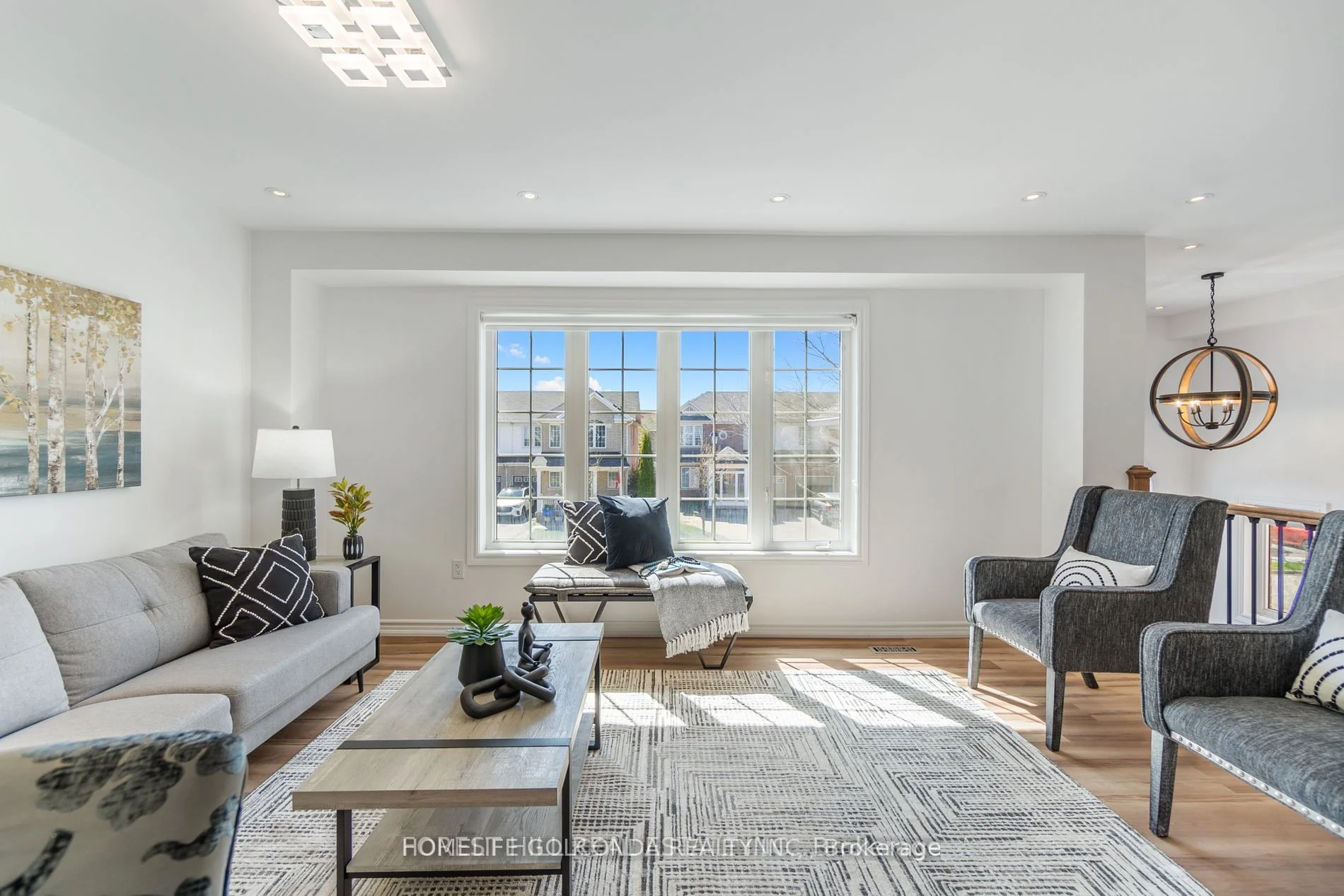 48 Matthew Boyd Crescent W, Newmarket, On L3x 3c3